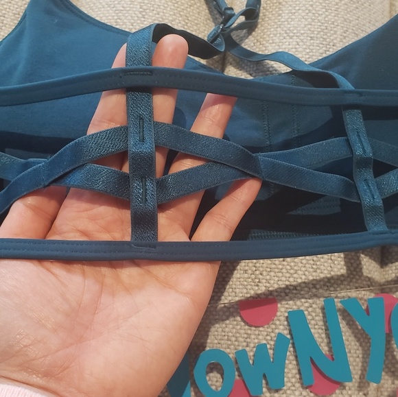 New LULU🍋 RARE Sports Crossback Sexy Yoga Bra 12 - Picture 4 of 8